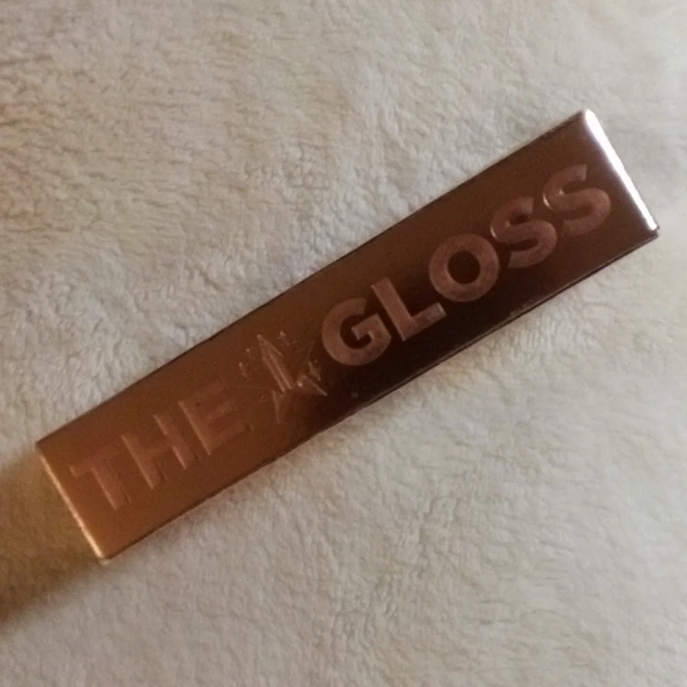 TABLE TOP JEFFREE STAR LIP GLOSS NEW!